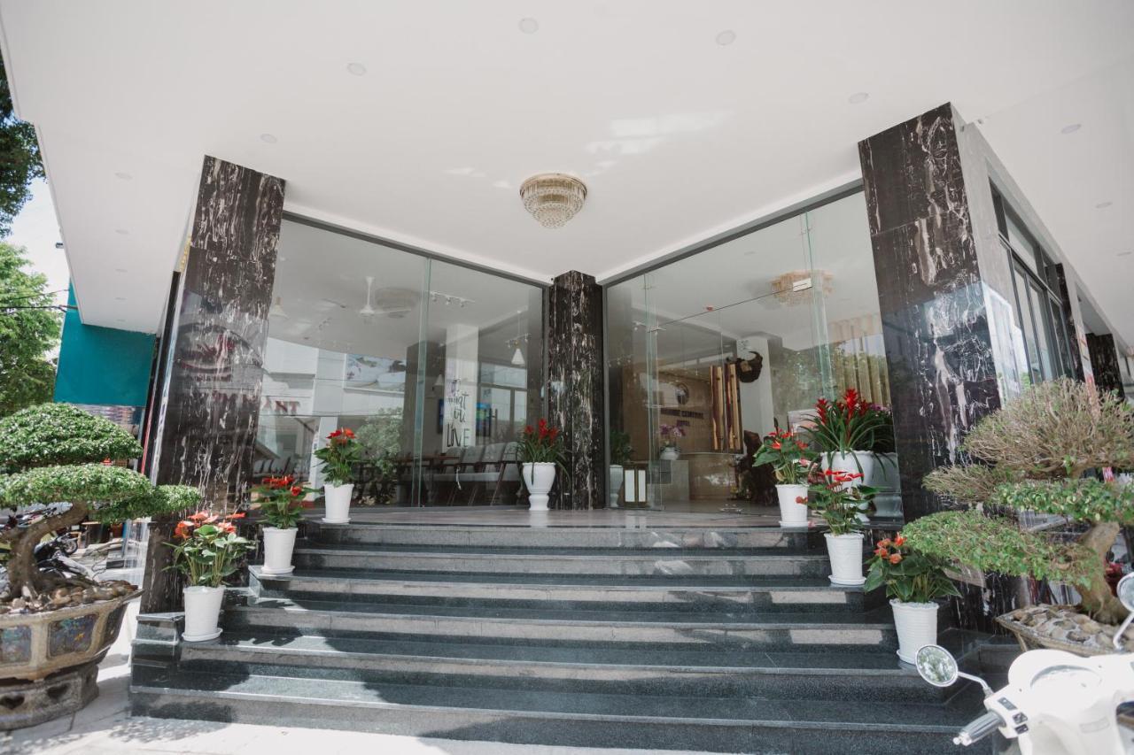 Ban Me Central Hotel 부온마투옷 외부 사진